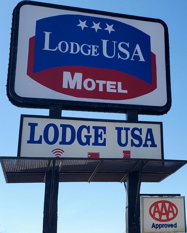 Lodge USA Motel image 10